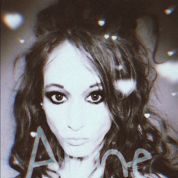 Moving sale! Any item 💚💚  3 for 10$ or 5 for 18$ - Picture 5 of 7